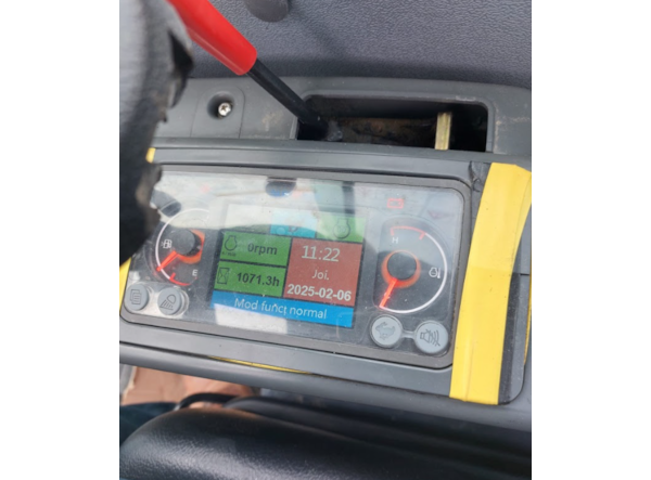 Miniexcavator SUNWARD SWE 25F de vanzare